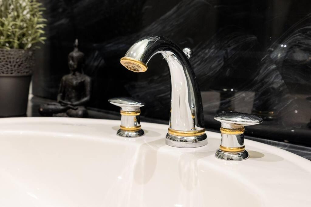 Apartment Dictumfactum Luxury