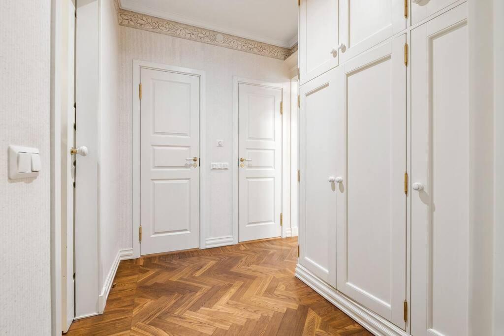 Dictumfactum Luxury Apartment
